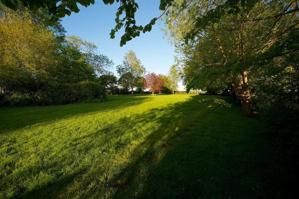 Stunning Barn Conversion Ideal For Large Families Bildeston Zewnętrze zdjęcie