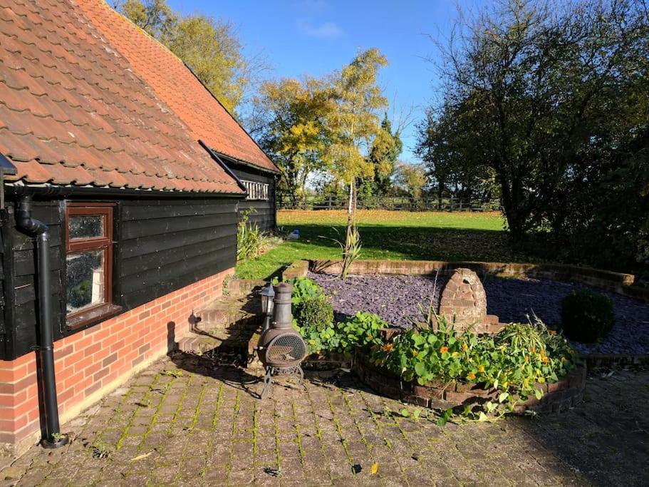 Stunning Barn Conversion Ideal For Large Families Bildeston Zewnętrze zdjęcie
