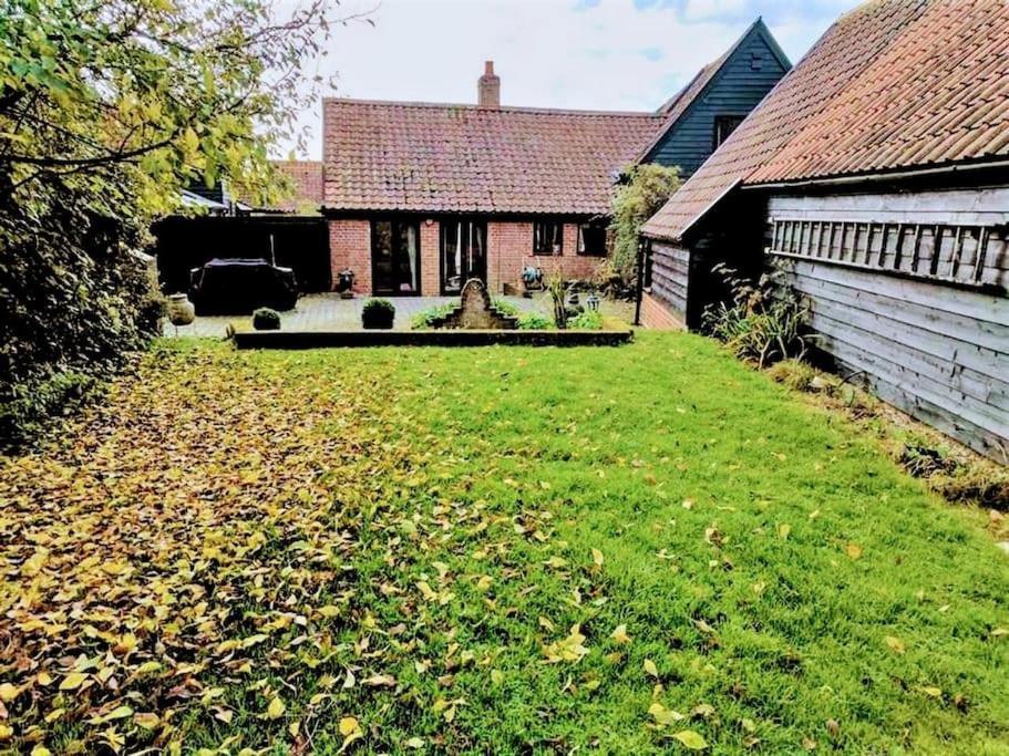 Stunning Barn Conversion Ideal For Large Families Bildeston Zewnętrze zdjęcie