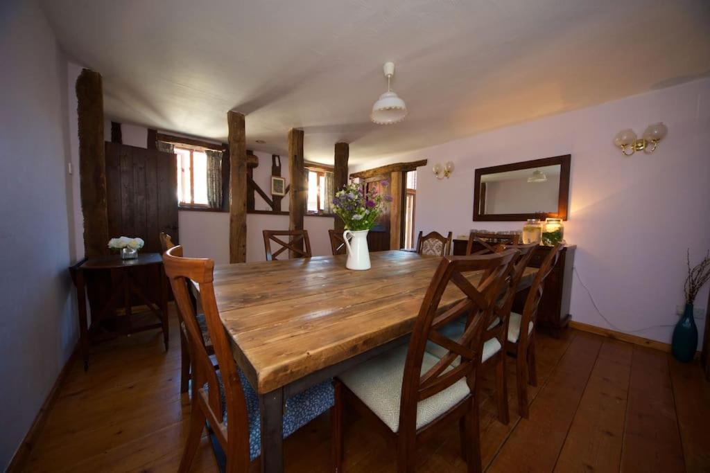 Stunning Barn Conversion Ideal For Large Families Bildeston Zewnętrze zdjęcie