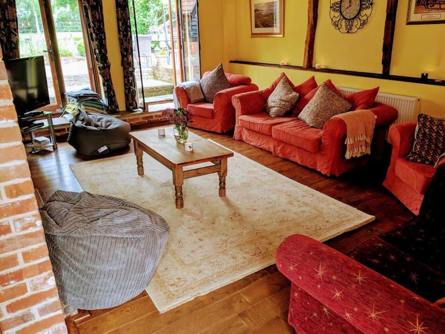 Stunning Barn Conversion Ideal For Large Families Bildeston Zewnętrze zdjęcie
